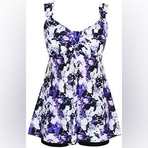 DANIFY Plus Size Swimdress w built in boyshorts bottom size 28W NWT